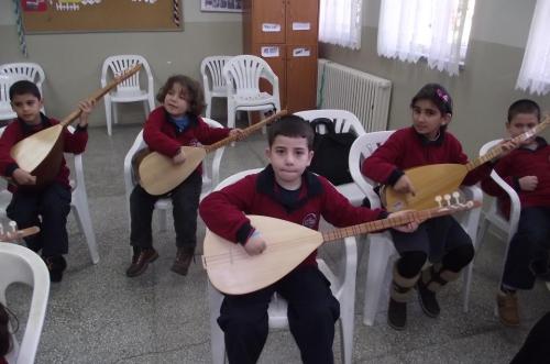 307601_306606279456728_1538115558_n