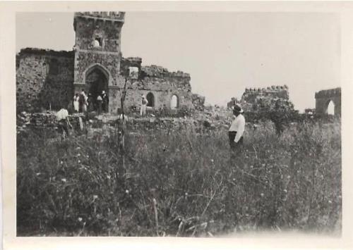 46766_544388082252600_873697427_n