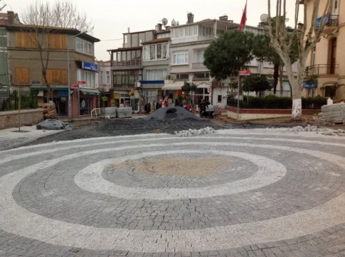 544417_568984799792928_930005613_n