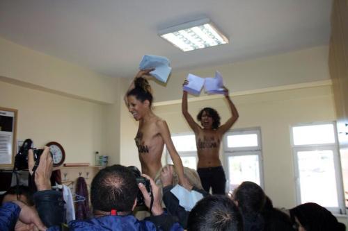 Bj-DShfCcAE24T5.jpg-large