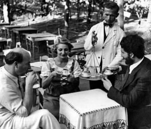 320961_455684794480332_1806818411_n